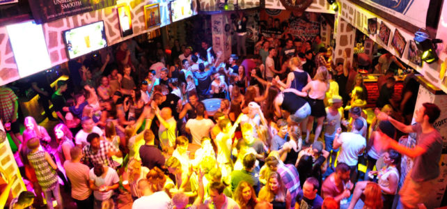 Dein Partyurlaub am Goldstrand